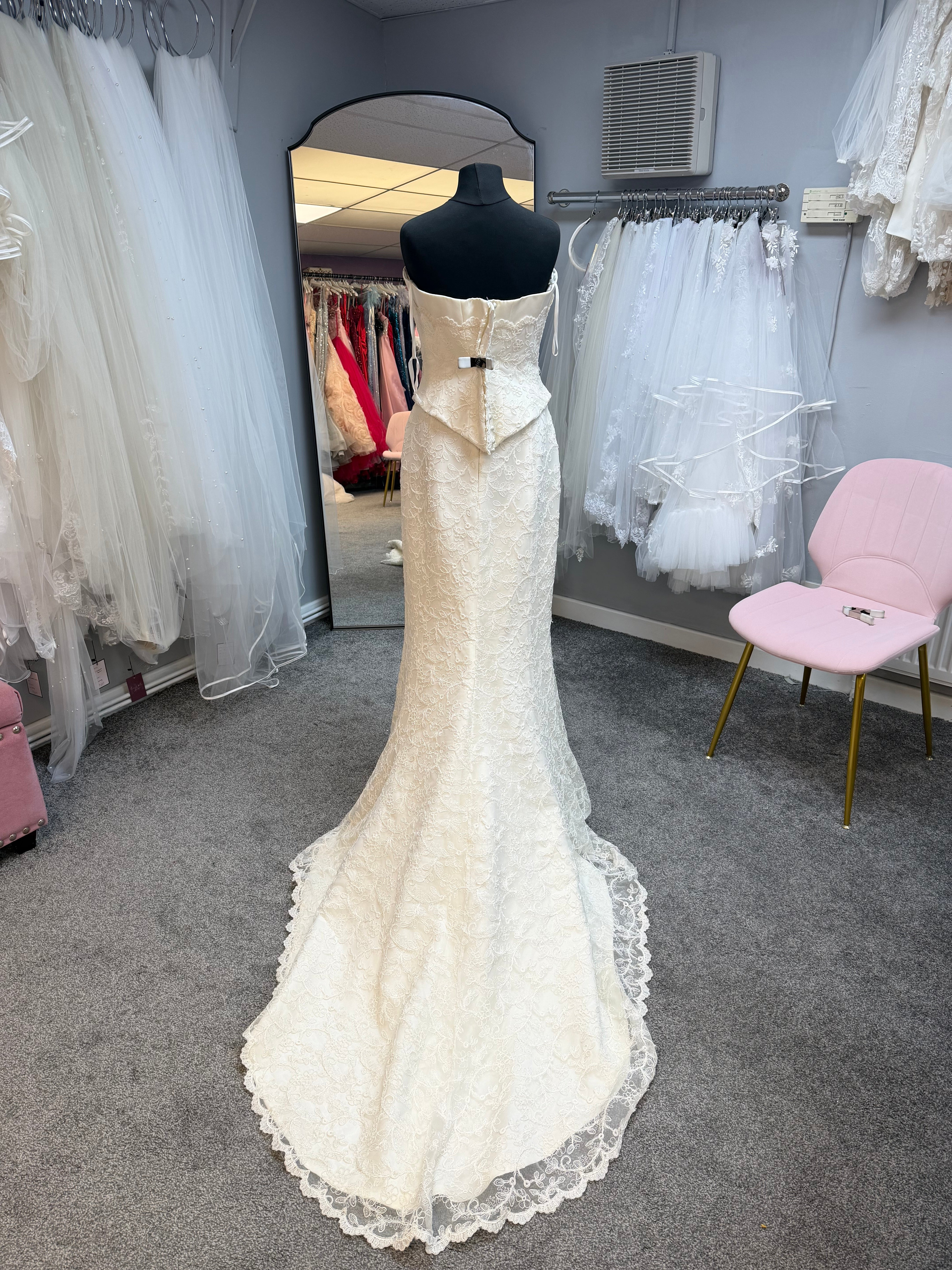 OUA002 Wedding Dress By Kate Sherford