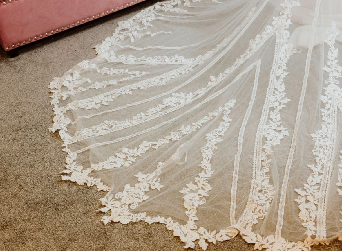 Linda Wedding Dress By Enzoani