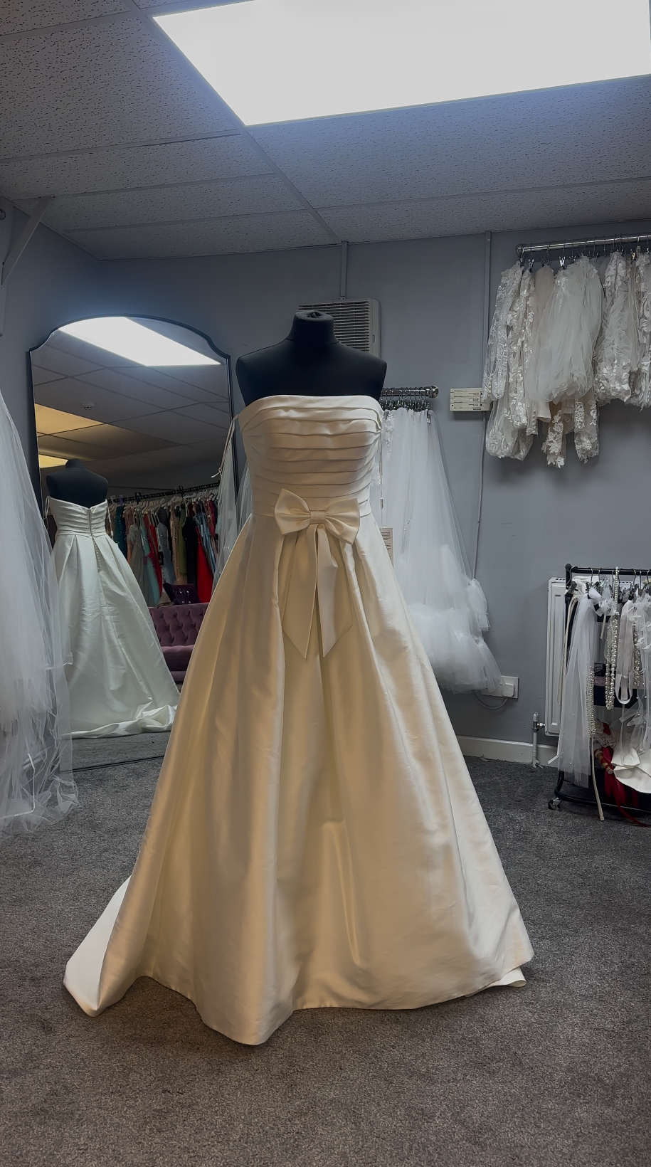 ENCANTO Wedding Dress By Rosa Clara