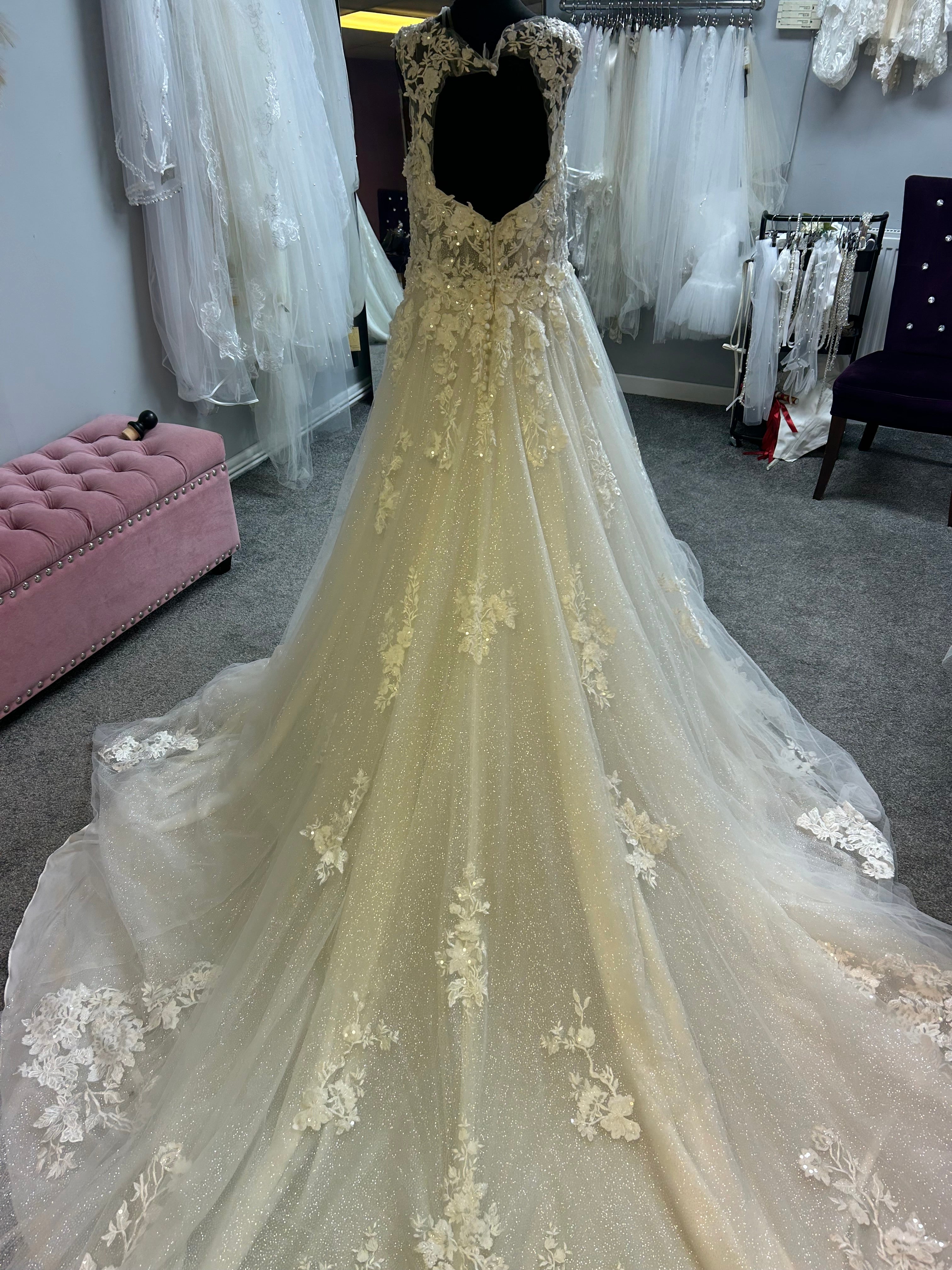 Fiorenza Wedding Dress By Morilee