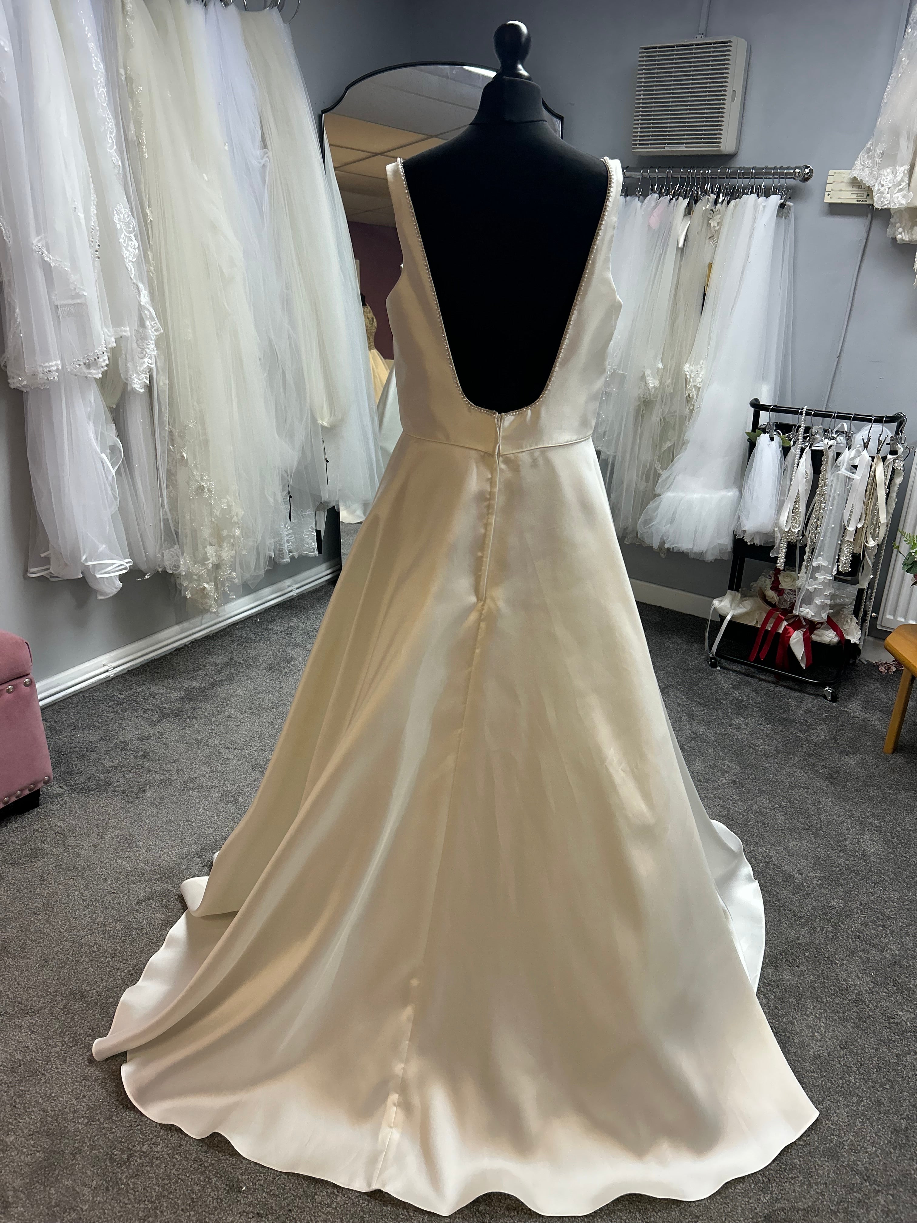 UK 10/12 By House of Nicholas