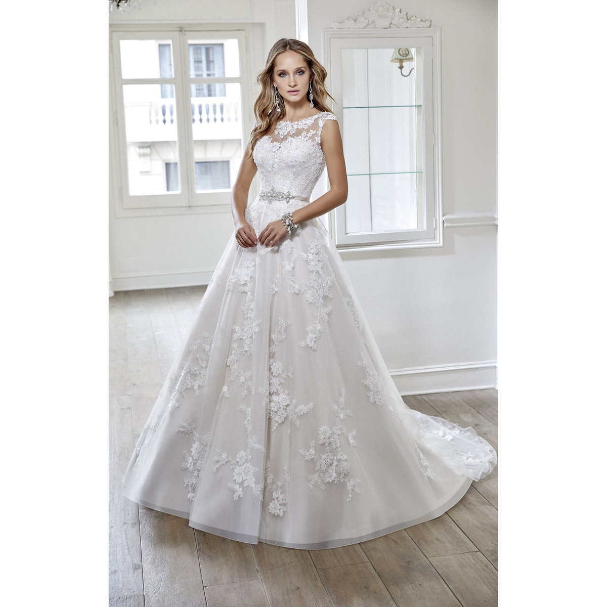 Robyn Wedding Dress By Ronald Joyce