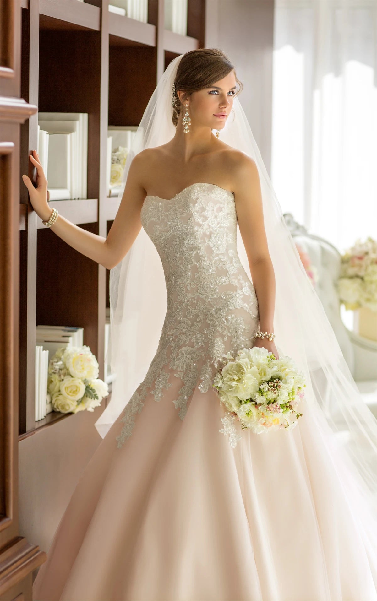 D1581 Wedding Dress By Essence of Australia