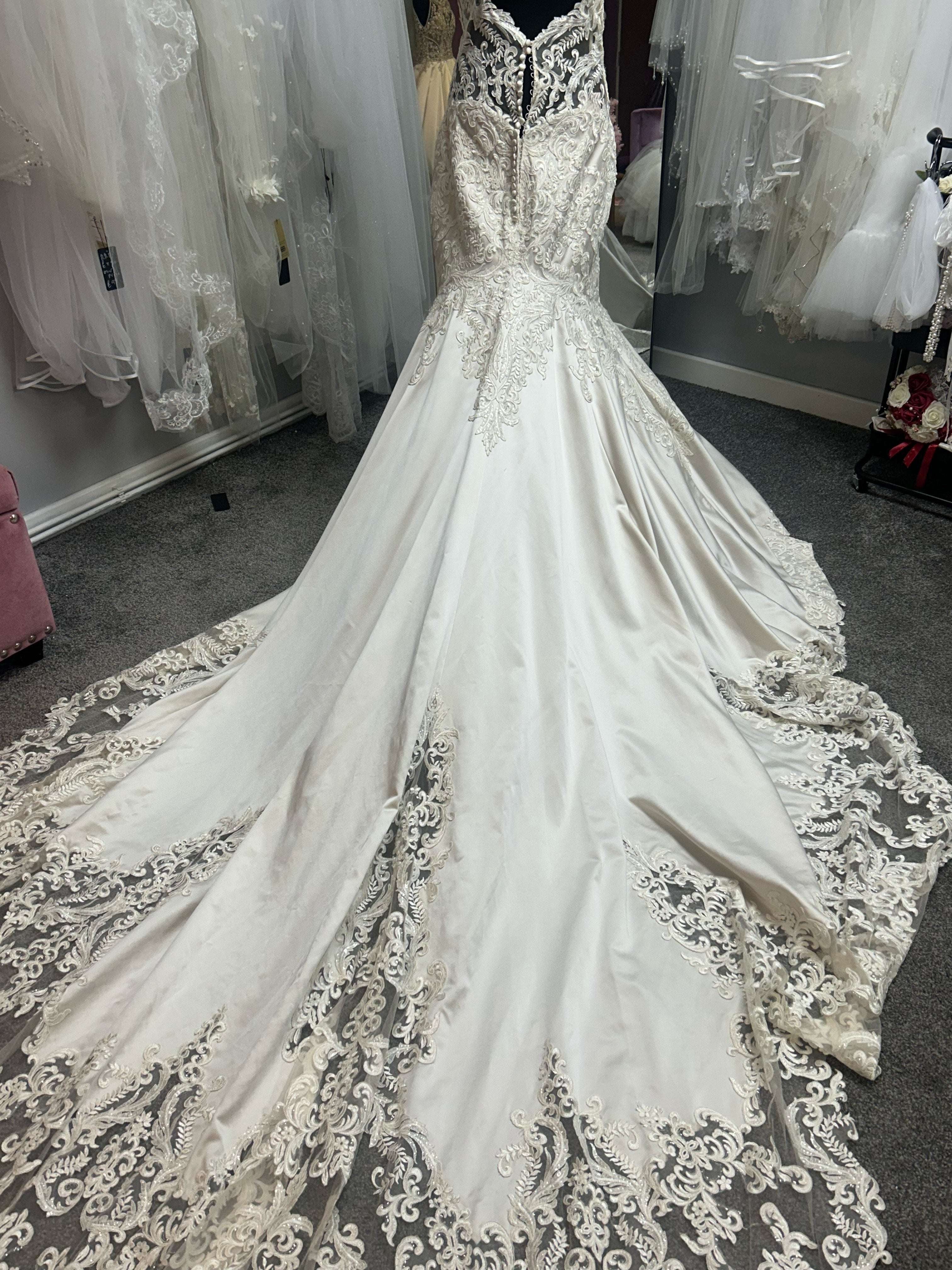 UK 8/10 Sinead By Morilee wedding dress