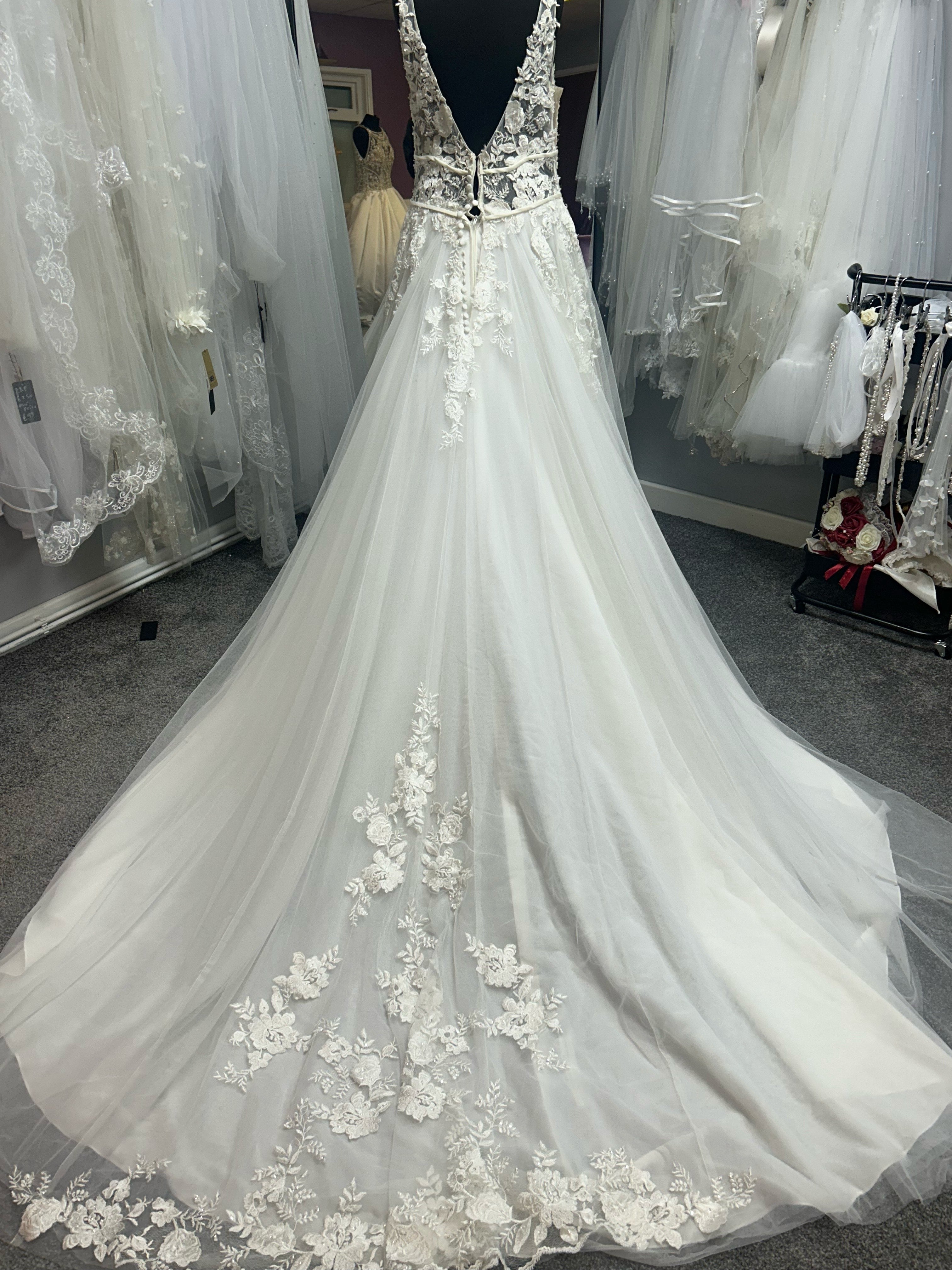 UK 8/10 Rosa By Morilee