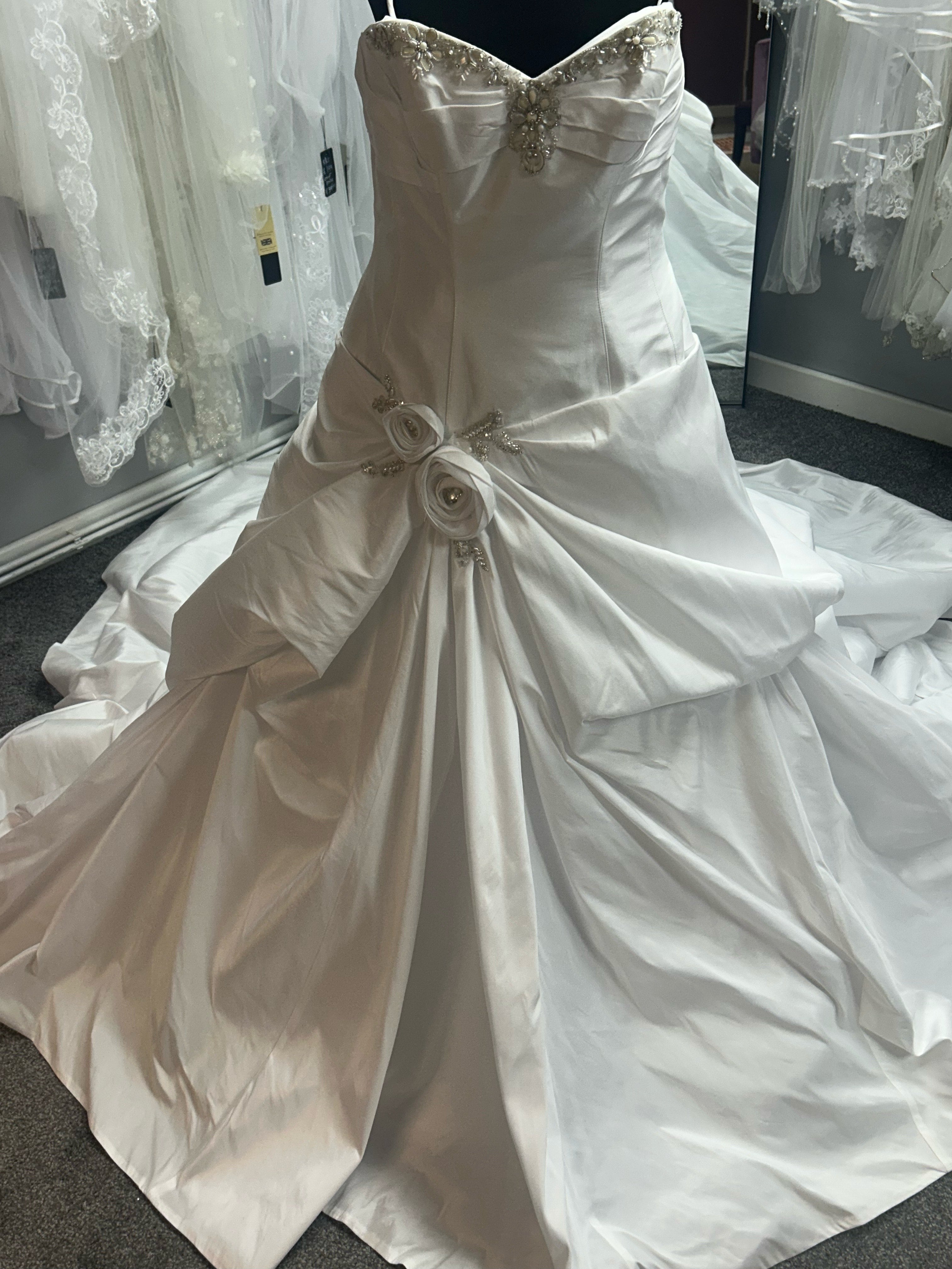 UK 10/12 OUA034 By Ben Roberts