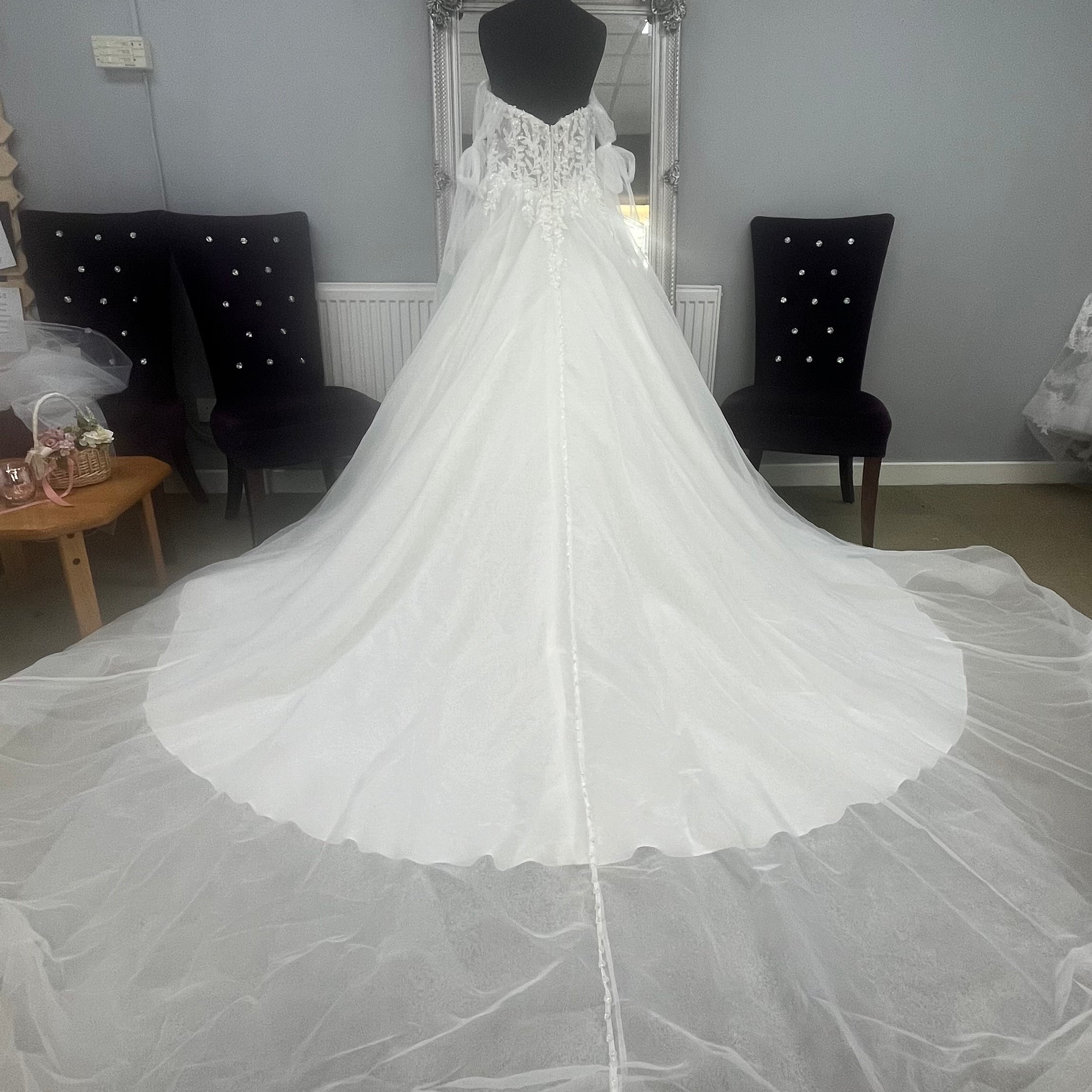 UK 12/14 Fausta by Morilee