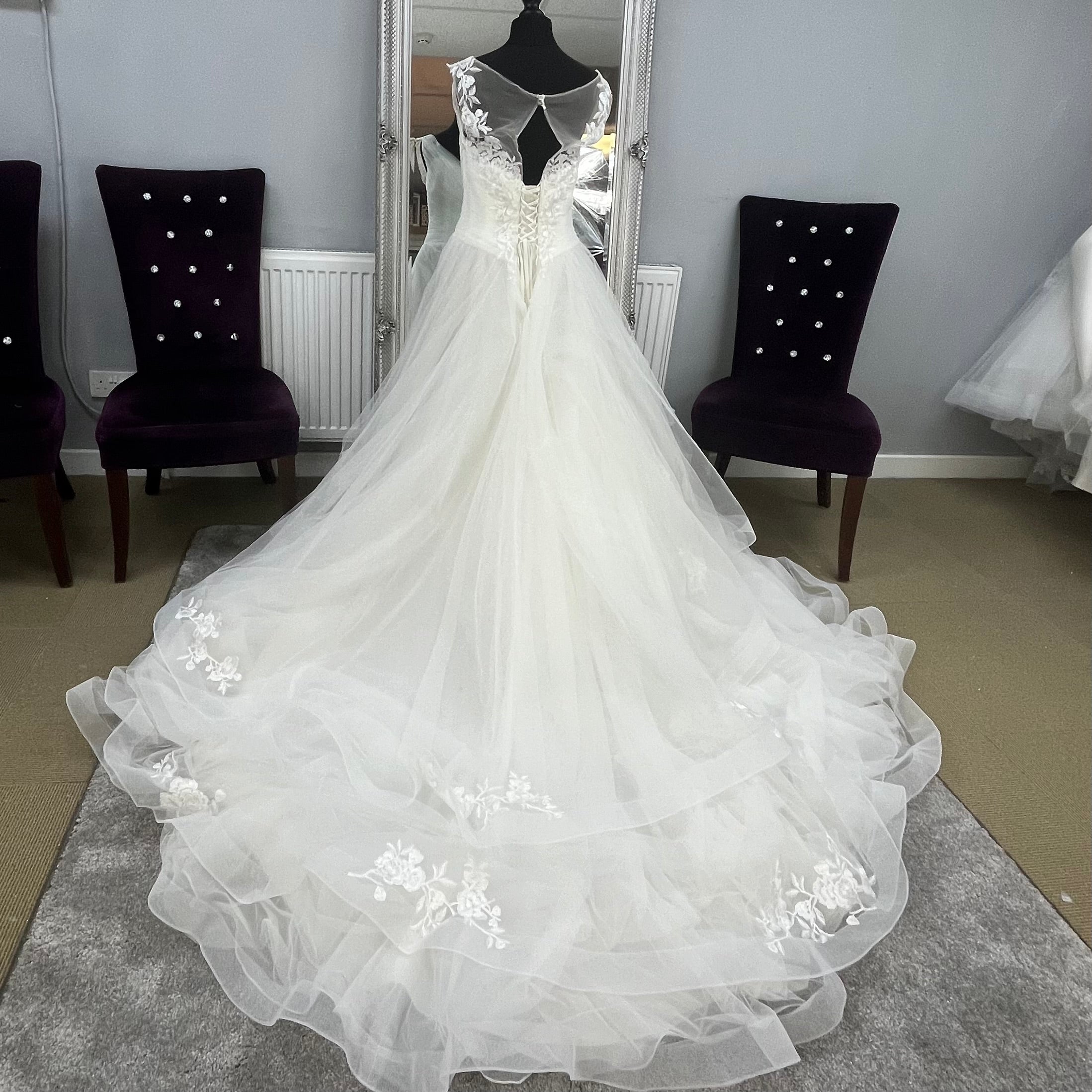 UK 6/8 Verdite By Sophia Tolli