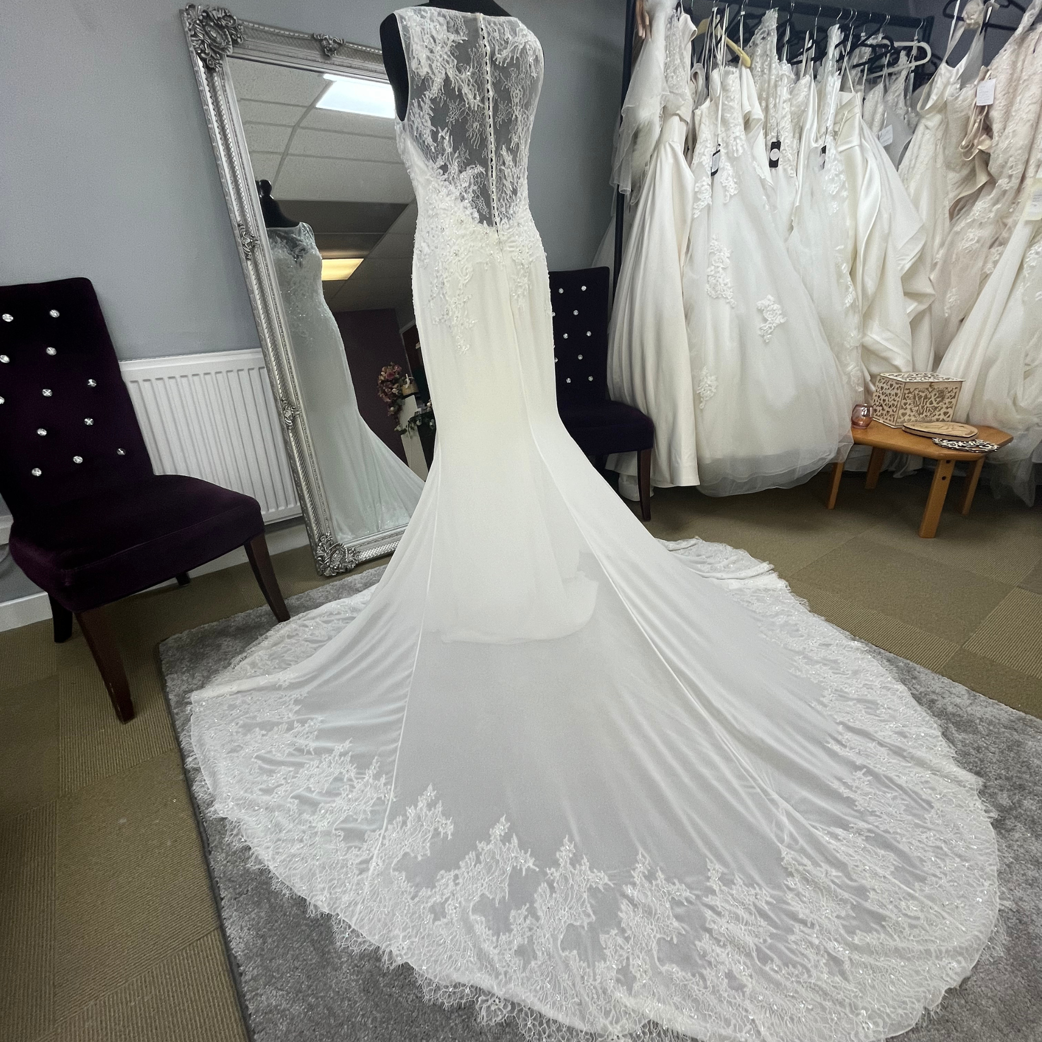 UK 8/10 Layla by Enzoani