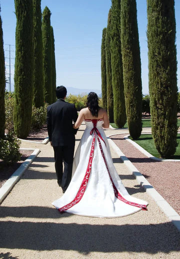 UK 26/28 1612 by Alfred Angelo