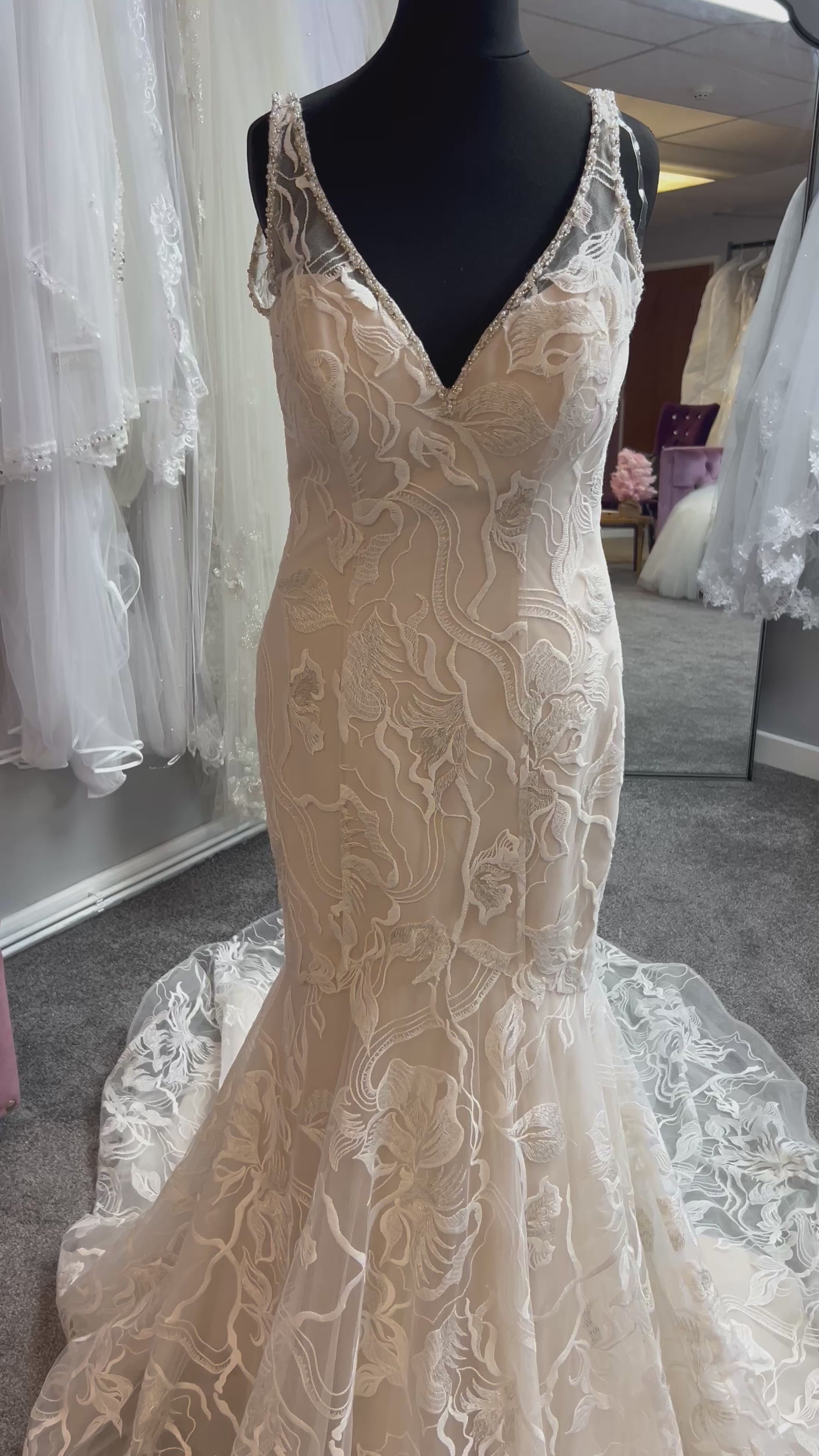 UK 2/4 WS6007 by Ronald Joyce