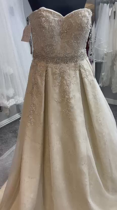  Donna Salado Bridal Gown